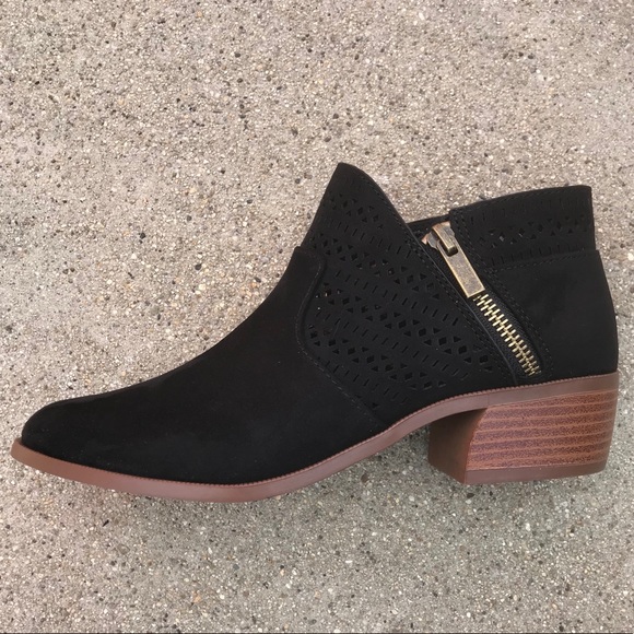 Qupid Shoes - LAST 2! Qupid Rager Black BOOTIES side zipper